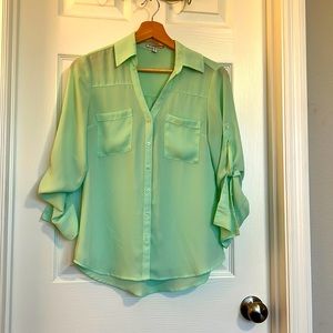 XS express portfolio shirt mint green